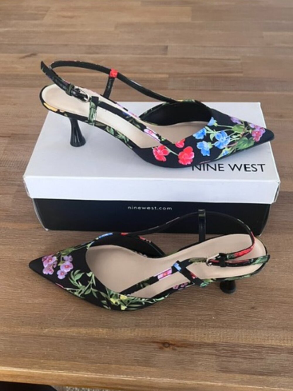 Nine West Rowen Slingback Pump, Size 8 - Picture 4 of 4